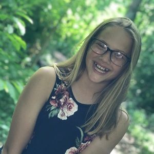 Meet your Posher, Abigail